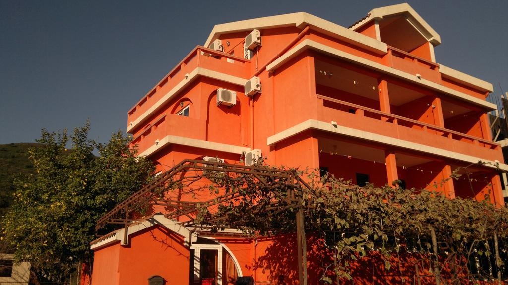 Apartments Holiday Budva Buitenkant foto