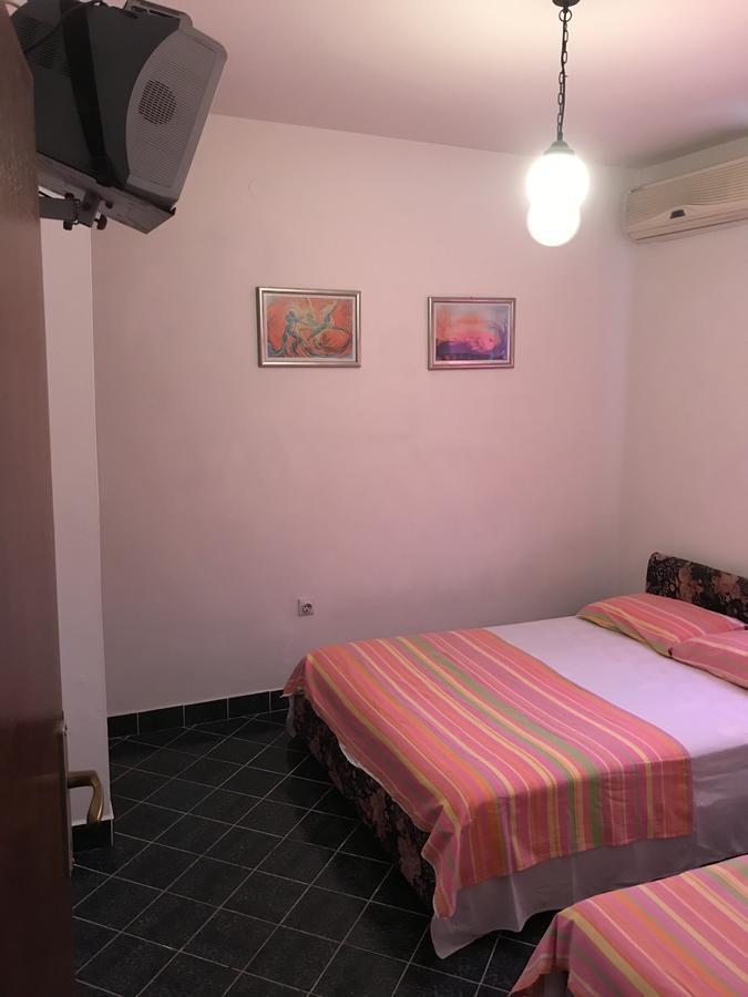 Apartments Holiday Budva Buitenkant foto